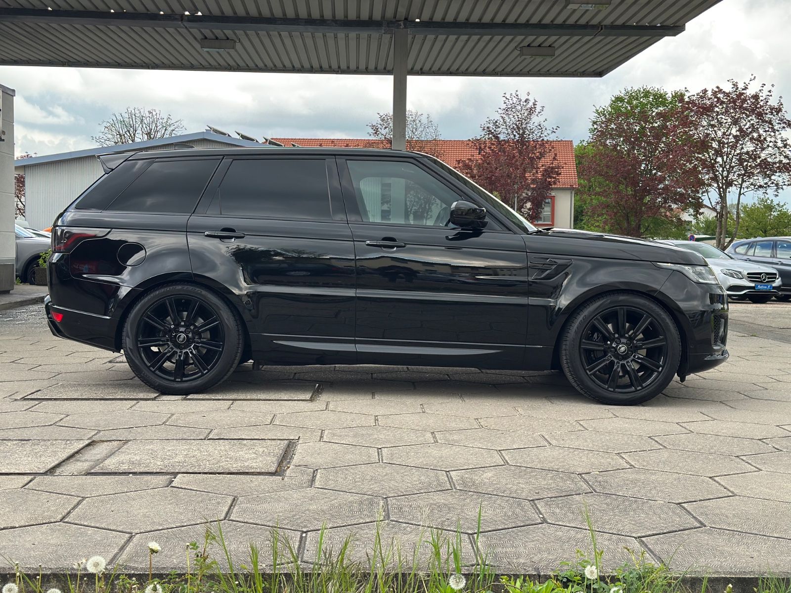 Range Rover Sport - Samsaru's Car Outlet