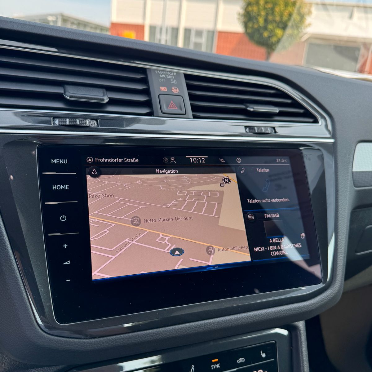 Volkswagen Tiguan Life 2.0 TDI - Samsaru's Car Outlet
