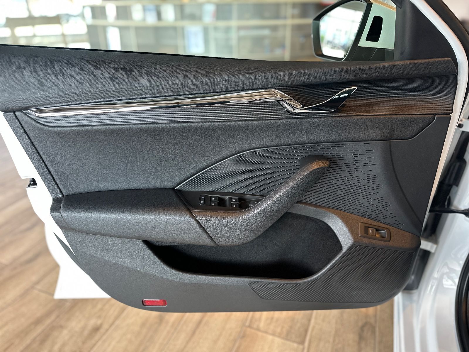 Skoda Octavia Combi - Samsaru's Car Outlet