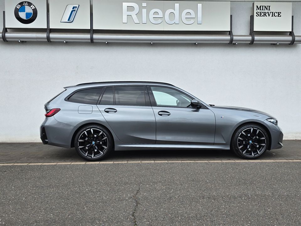 BMW 320d xDrive Touring M Sportpaket*Pano*HIFI*19"LM