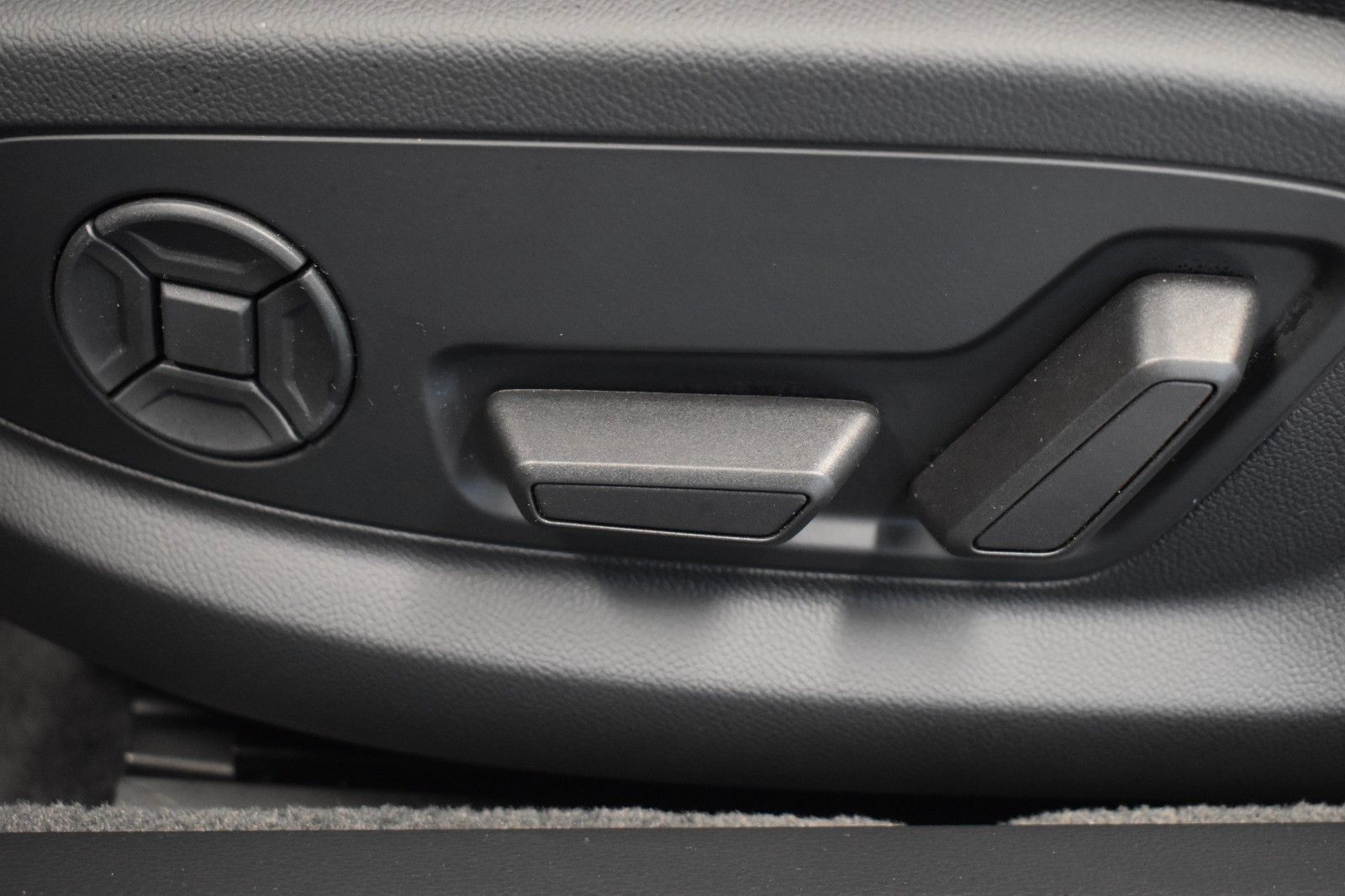 Audi A8 50 TDI quattro - Samsaru's Car Outlet