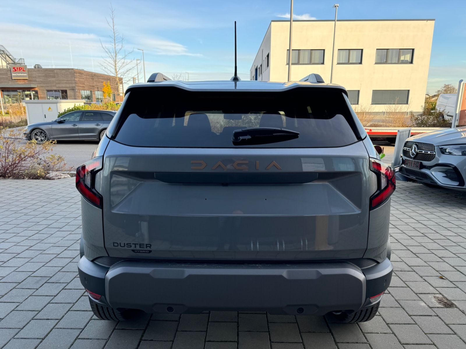 Dacia Duster III Hybrid 140 Extreme - Samsaru's Car Outlet