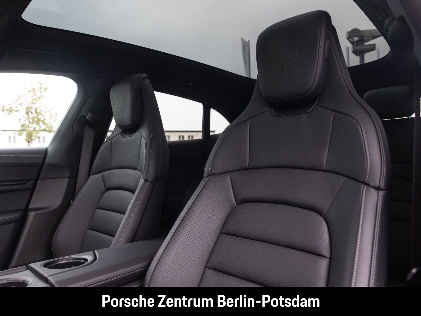 Porsche Taycan 4 Cross Turismo HD-Matrix InnoDrive 21-Zo