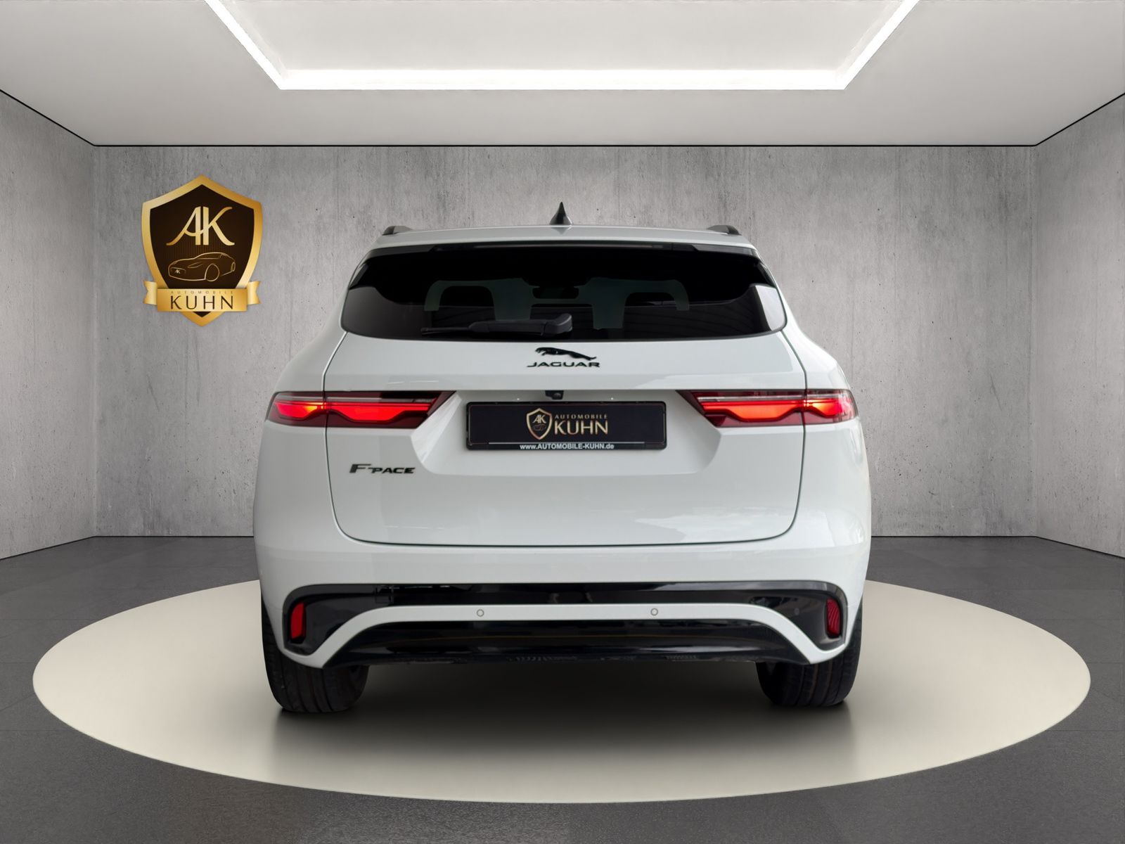 Jaguar F-PACE P250*R-Dynamic S*AWD*BLACK PACK*360°KAM*