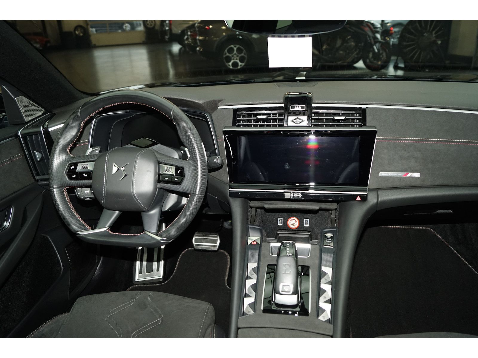 DS Automobiles DS9 E-Tense 225 Performance Line+ Nachtsicht