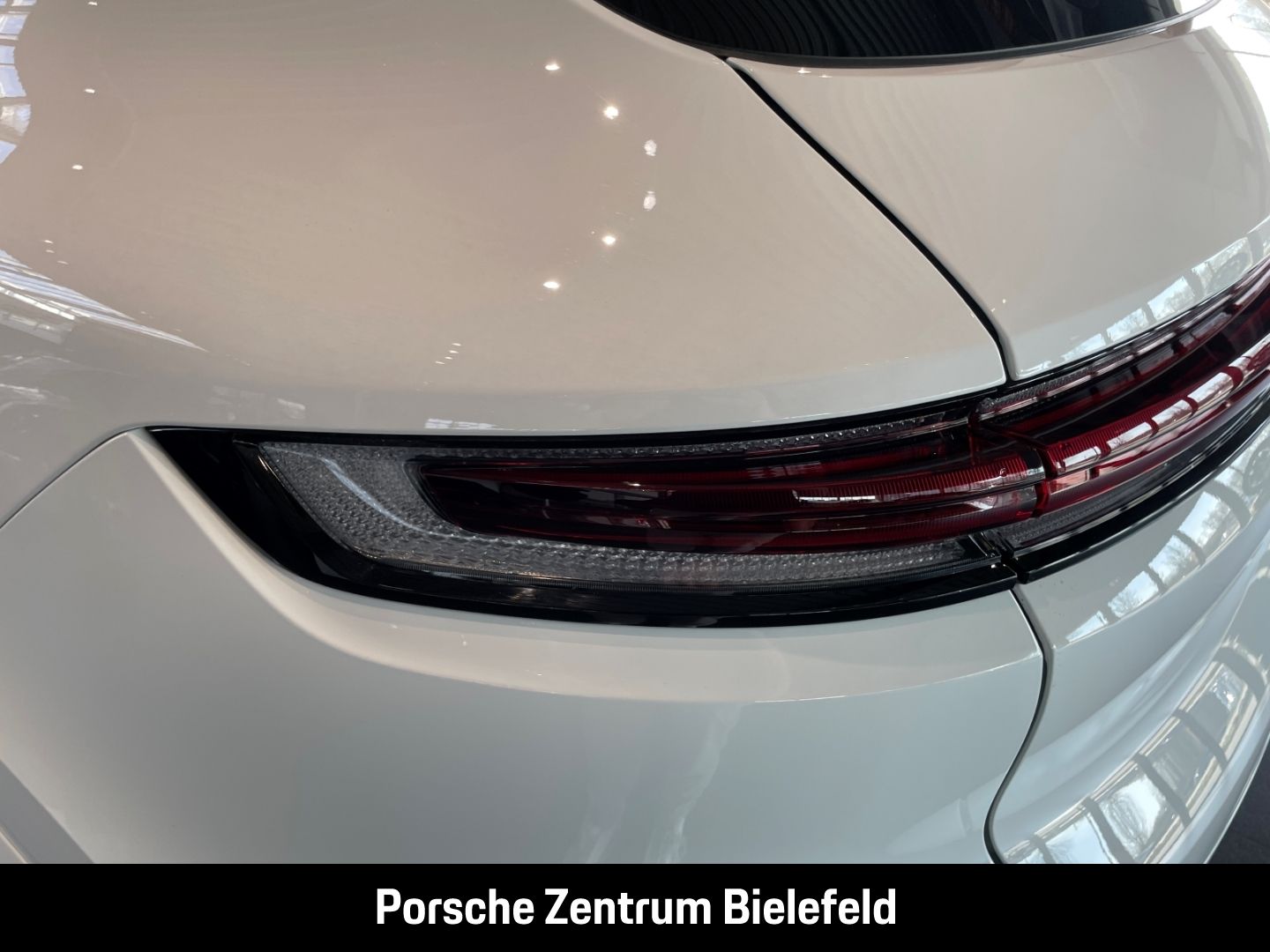 Porsche Cayenne E-Hybrid Panoramadach LED-Matrix BOSE
