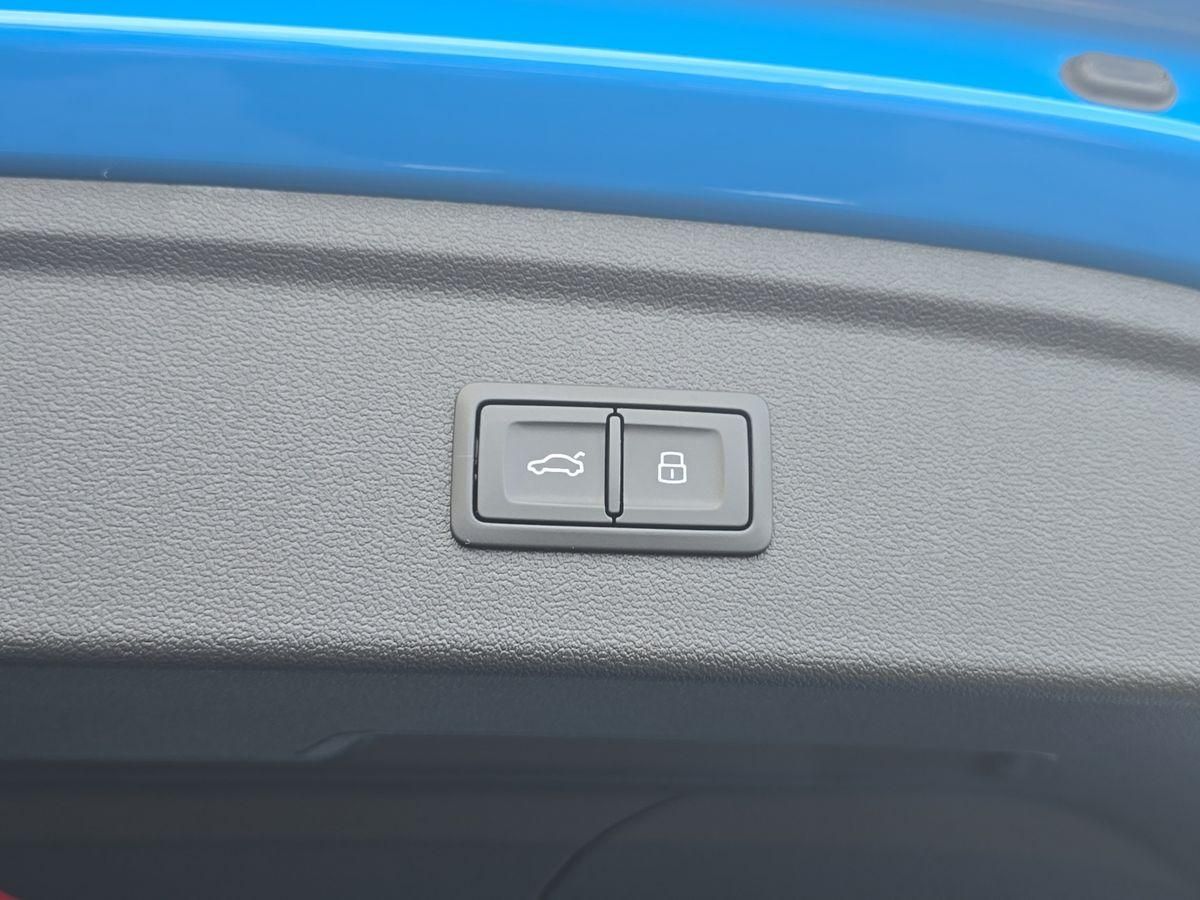 Audi A3 35 TFSI S line S-TRONIC MATRIX B&O ACC T-LEDE