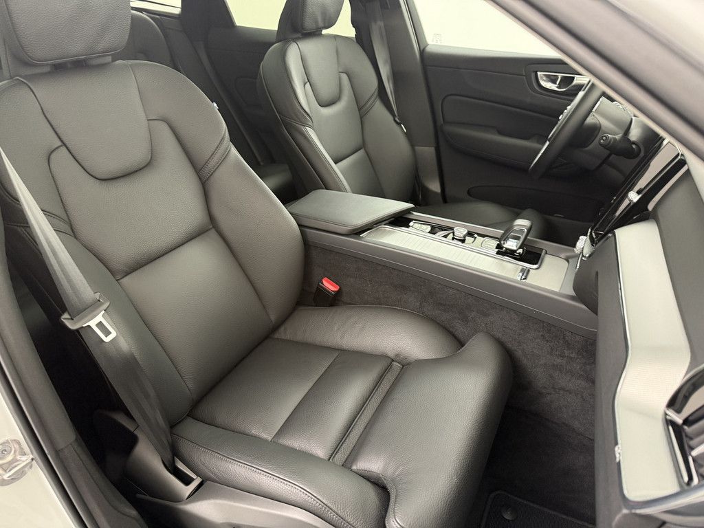 Volvo XC60 T6 Plus Bright Recharge Plug-In Hybrid AWD