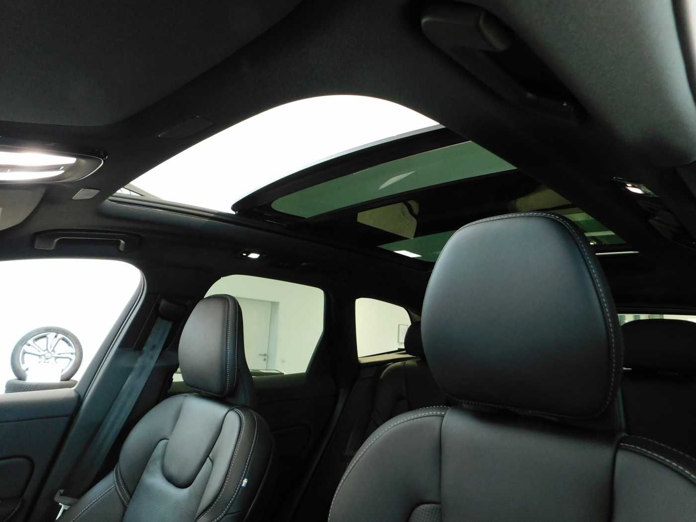 Volvo XC60 Plug-In-Hybrid T8 AWD Plug-in Hybrid Plus B