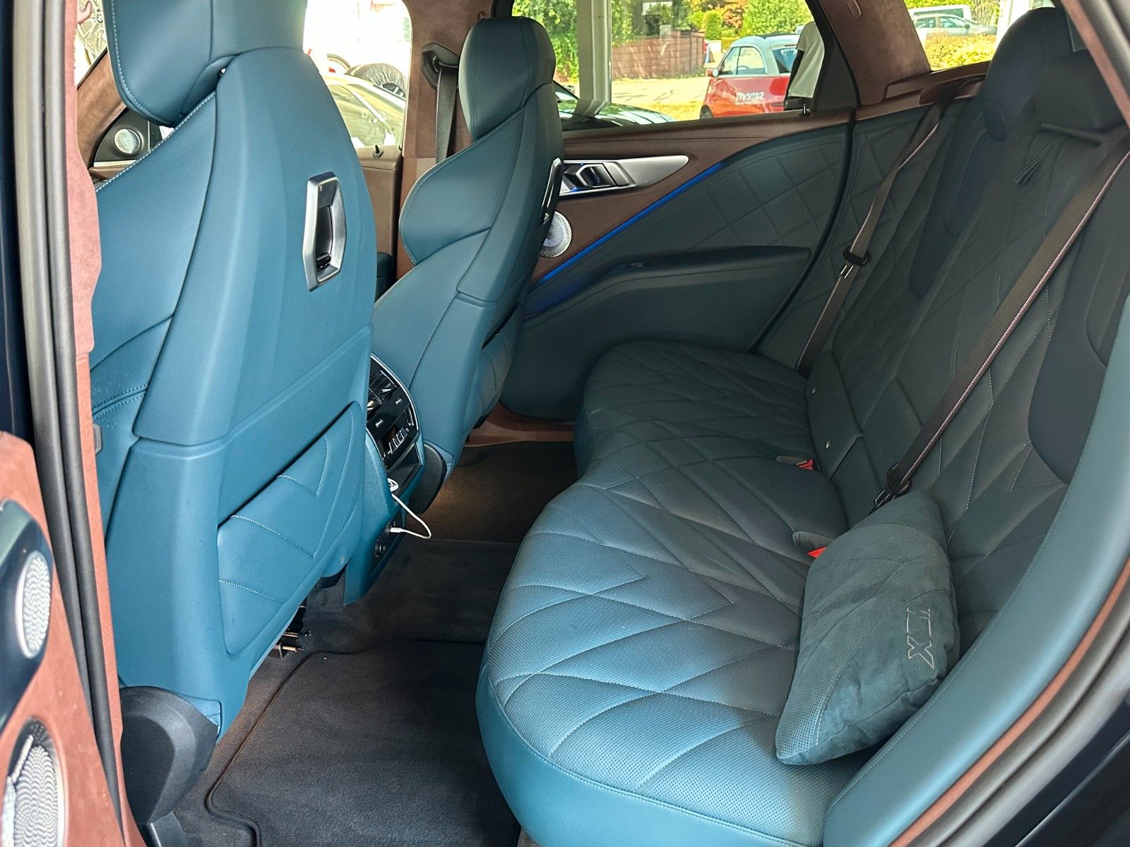 BMW XM 4.4 +Bowers/Wilkens +AHK +Multifunkt.sitze