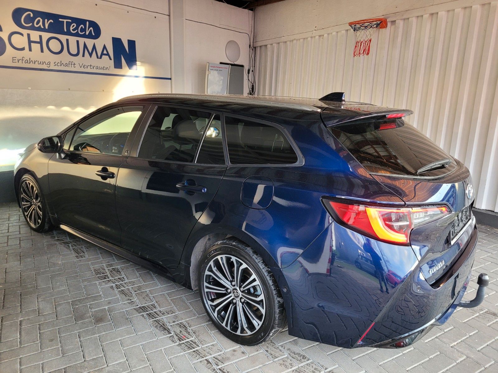 Toyota Corolla Sports Hybrid - Samsaru's Car Outlet