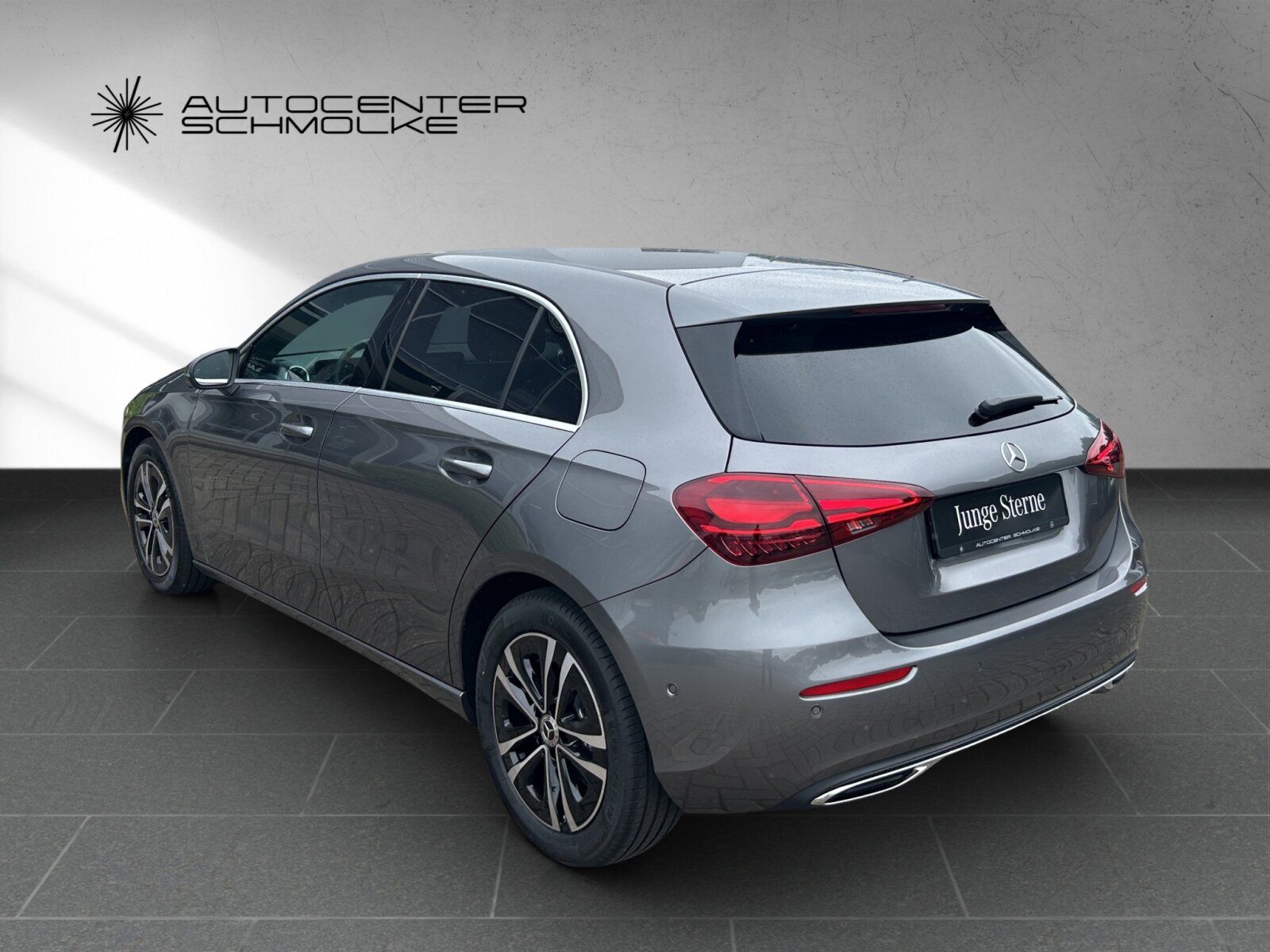 Mercedes-Benz A 180 - Samsaru's Car Outlet