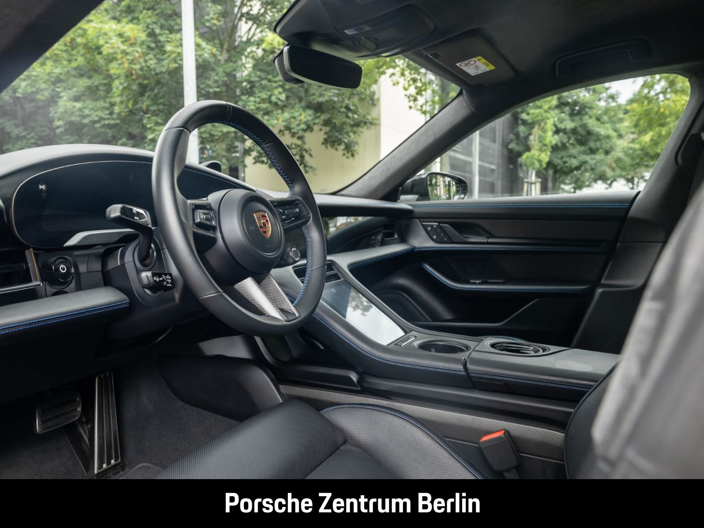 Porsche Taycan GTS HA-Lenkung InnoDrive HeadUp LEDMatrix