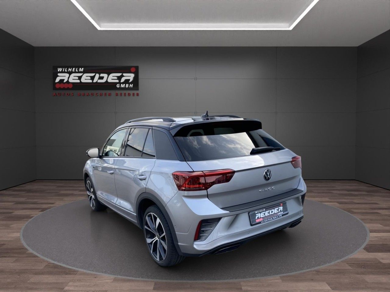 Volkswagen T-Roc 1.5 TSI DSG R-Line - Samsaru's Car Outlet