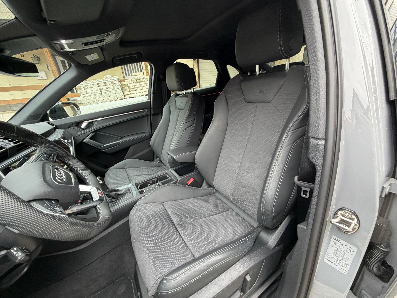 Audi Q3 Sportback 40 TFSI quattro S line, fast VOLL