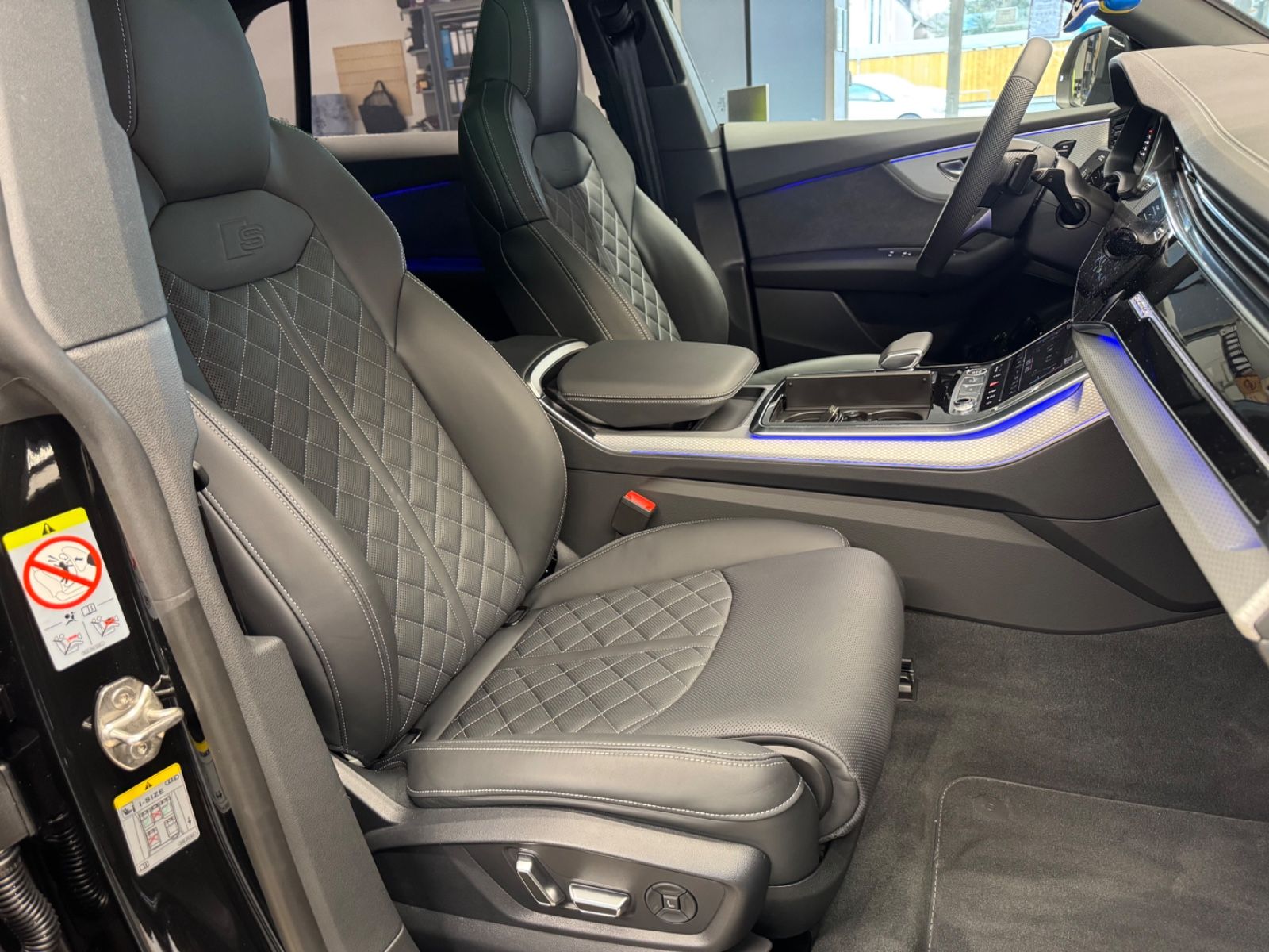 Audi Q8 50TDI S-Line/Black/23zoll/Allradlenk.Pano/B&0