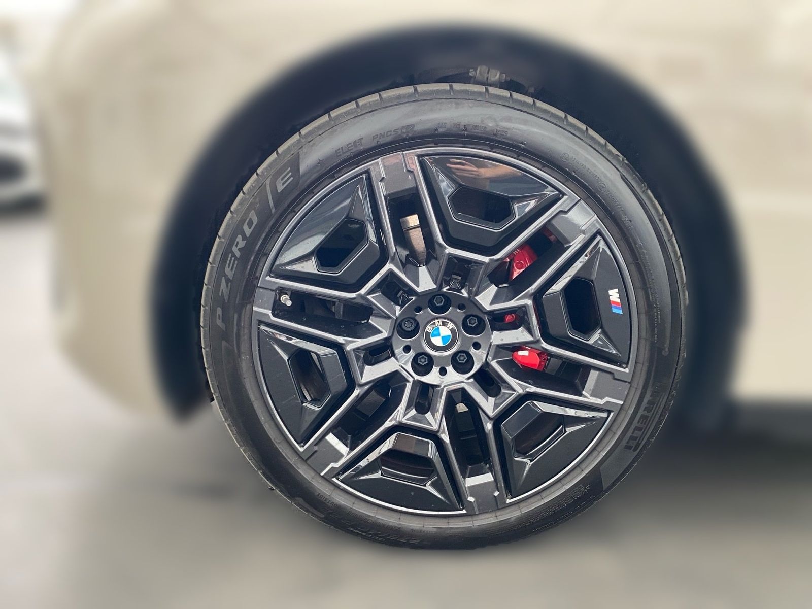 BMW iX xDrive60 M Sport Pro DA Prof. H/K 22´´ AHK