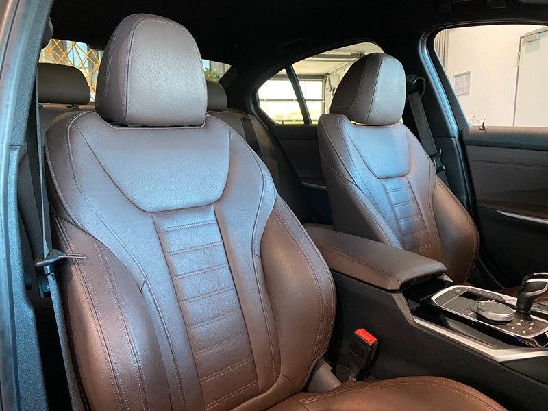 BMW 320d Lim xDr Luxury - Samsaru's Car Outlet