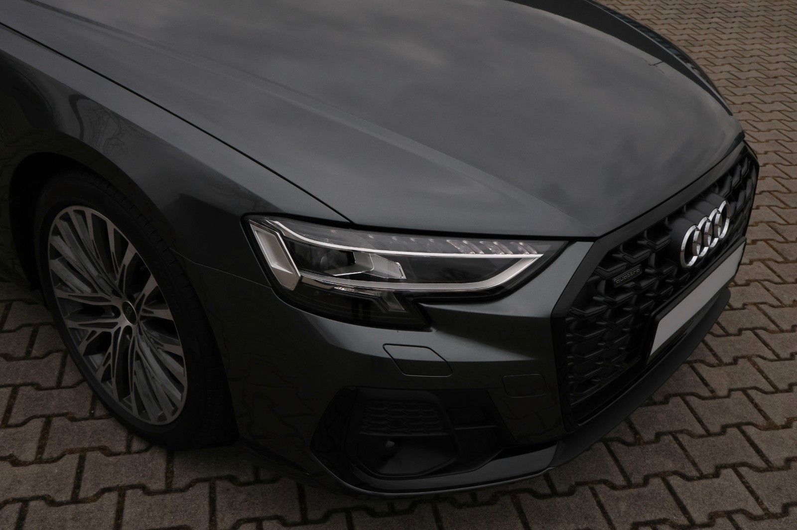 Audi A8 50 TDI quat. S line - Samsaru's Car Outlet