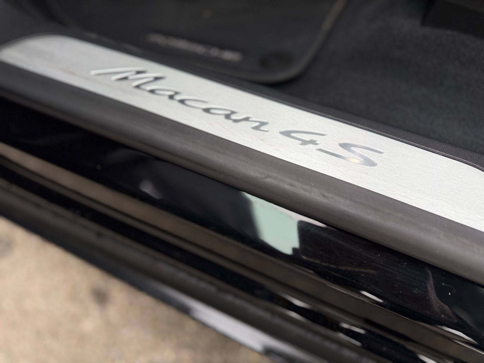 Porsche Macan Electric 4 S Pano Air Matrix LED Bose ACC