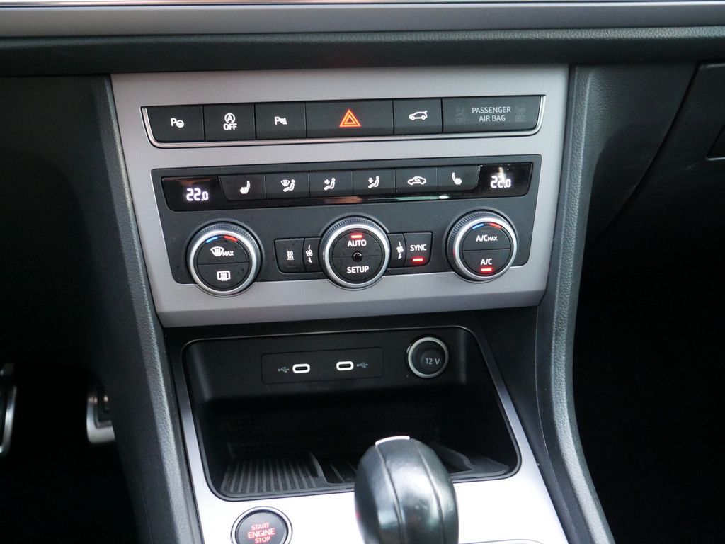 Seat Ateca 2.0 TDI FR 4Drive FACEL. STANDHZ LED AHK