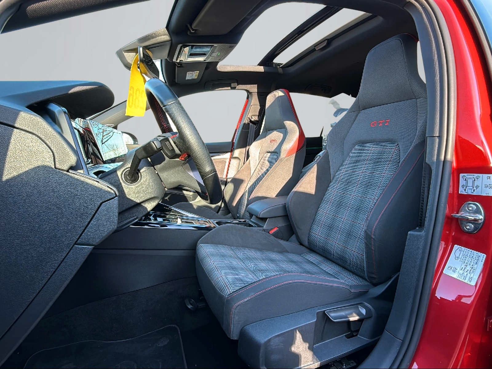 Volkswagen Golf VIII Lim. GTI Matrix | DCC | Pano | Harman