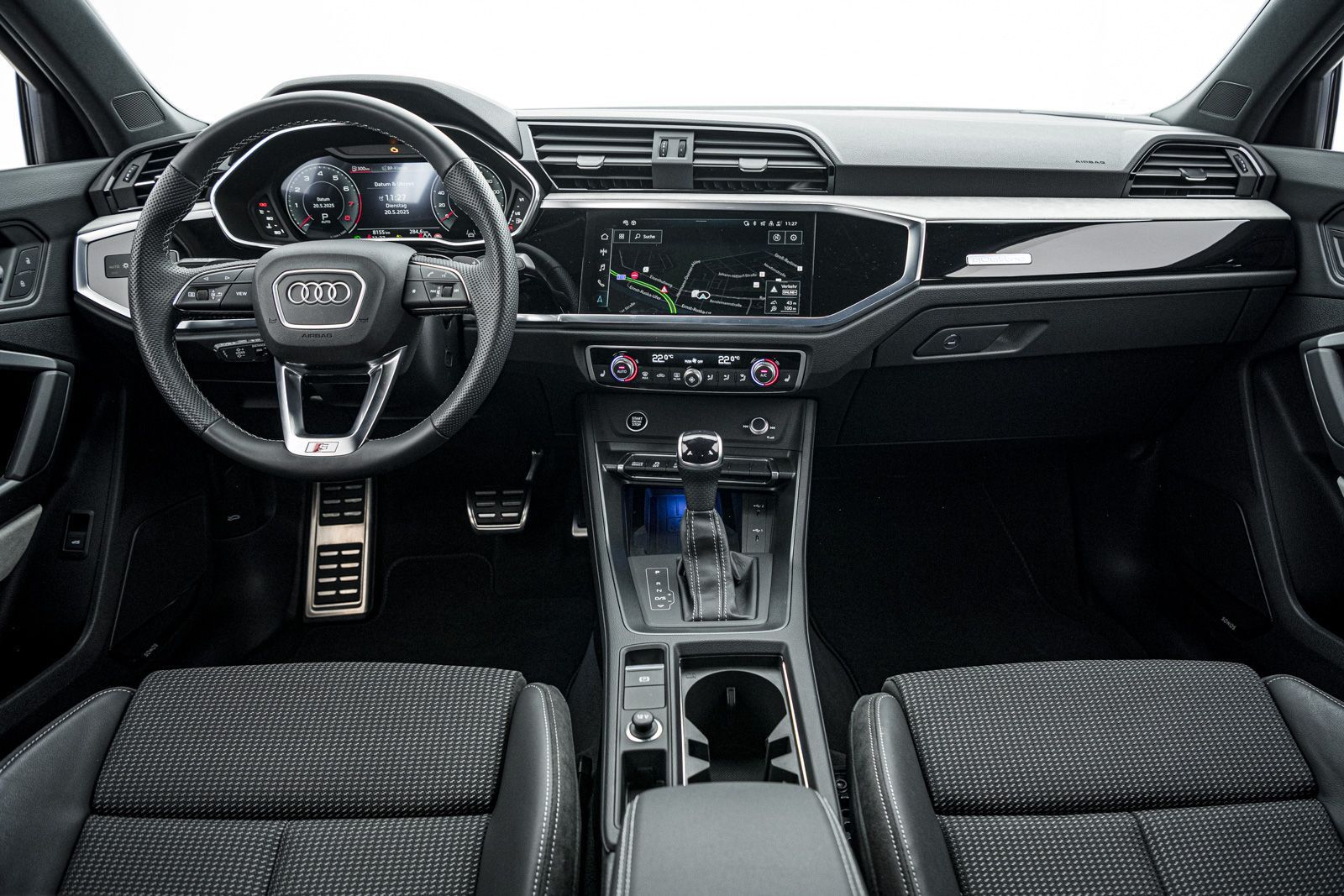 Audi Q3 Sportback S line 45 TFSI quattro - Samsaru's Car Outlet