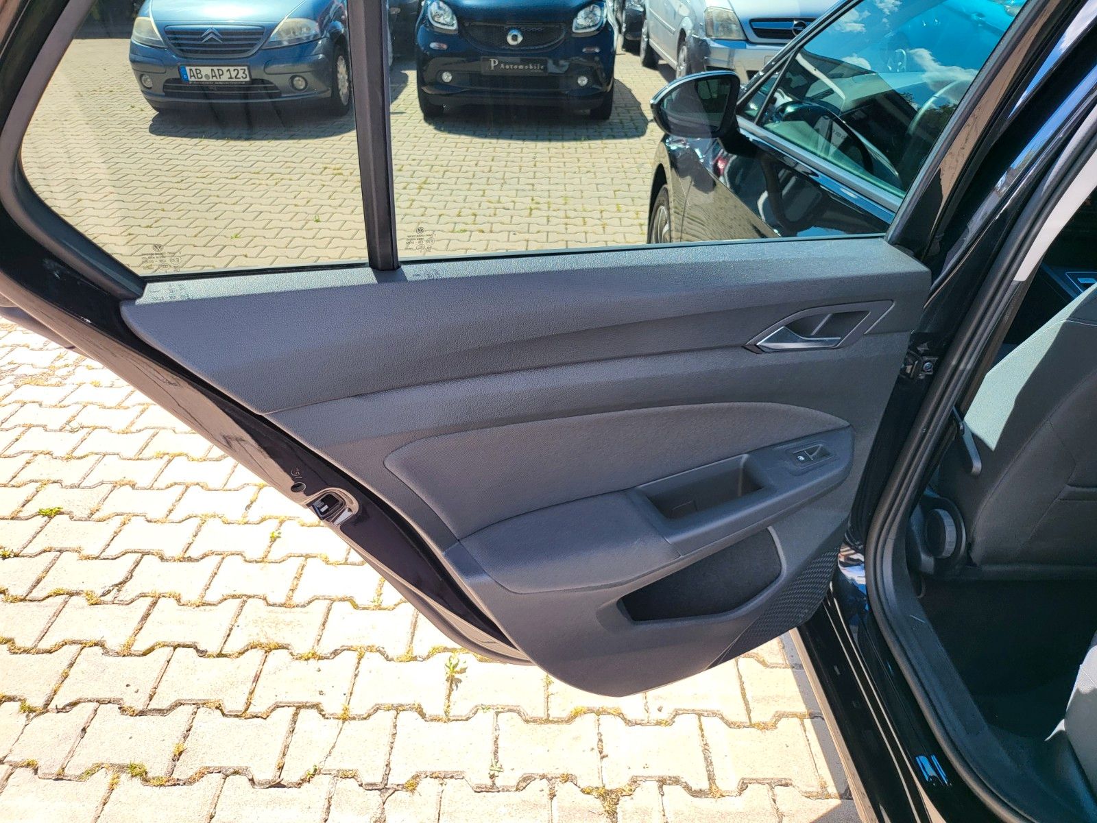Volkswagen Golf VIII Lim. Active eTSI - Samsaru's Car Outlet