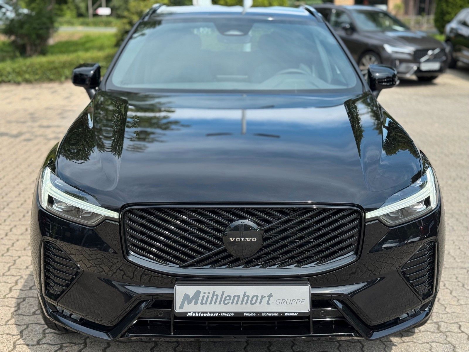 Volvo XC60 B5 B AWD PLUS BLACK EDITION - AHK -