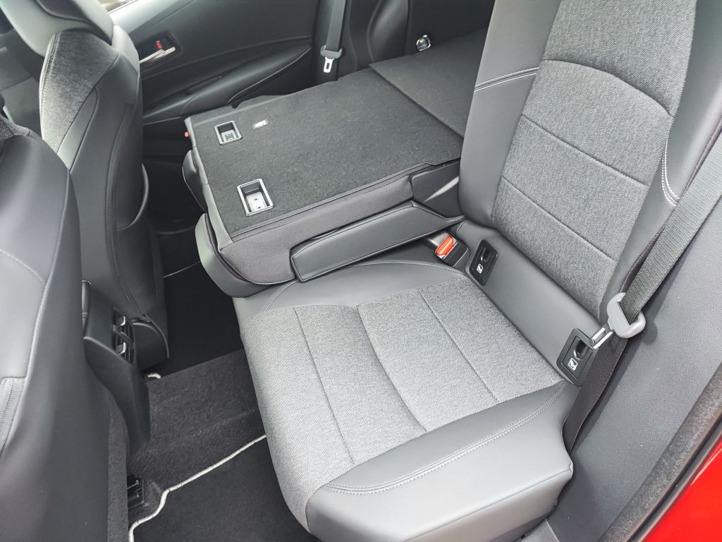 Toyota Corolla 2.0 Hybrid Touring Sports - Samsaru's Car Outlet