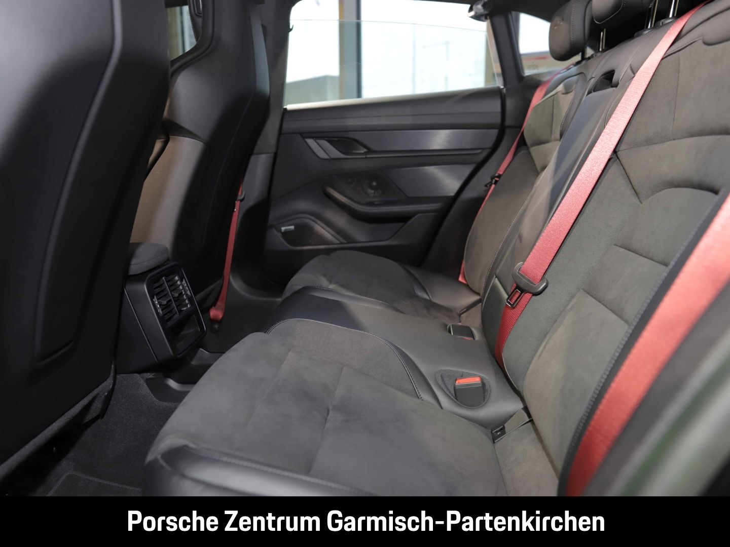 Porsche Taycan GTS Sport Turismo 360 Kamera LenkradHZG