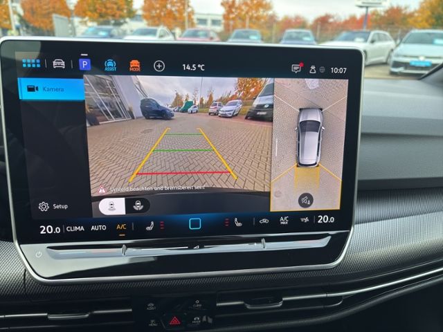 Volkswagen Golf VIII 1.5 eTSI R-Line LED+/App/ACC/360°