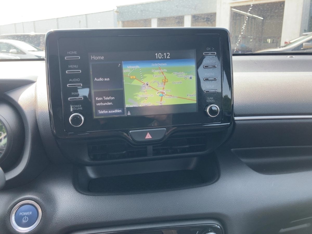 Toyota Yaris 1.5 Dual-VVT-iE Hybrid - Samsaru's Car Outlet
