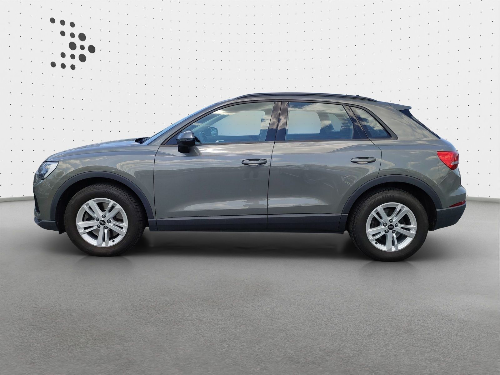 Audi Q3 40 TFSI quattro - Samsaru's Car Outlet