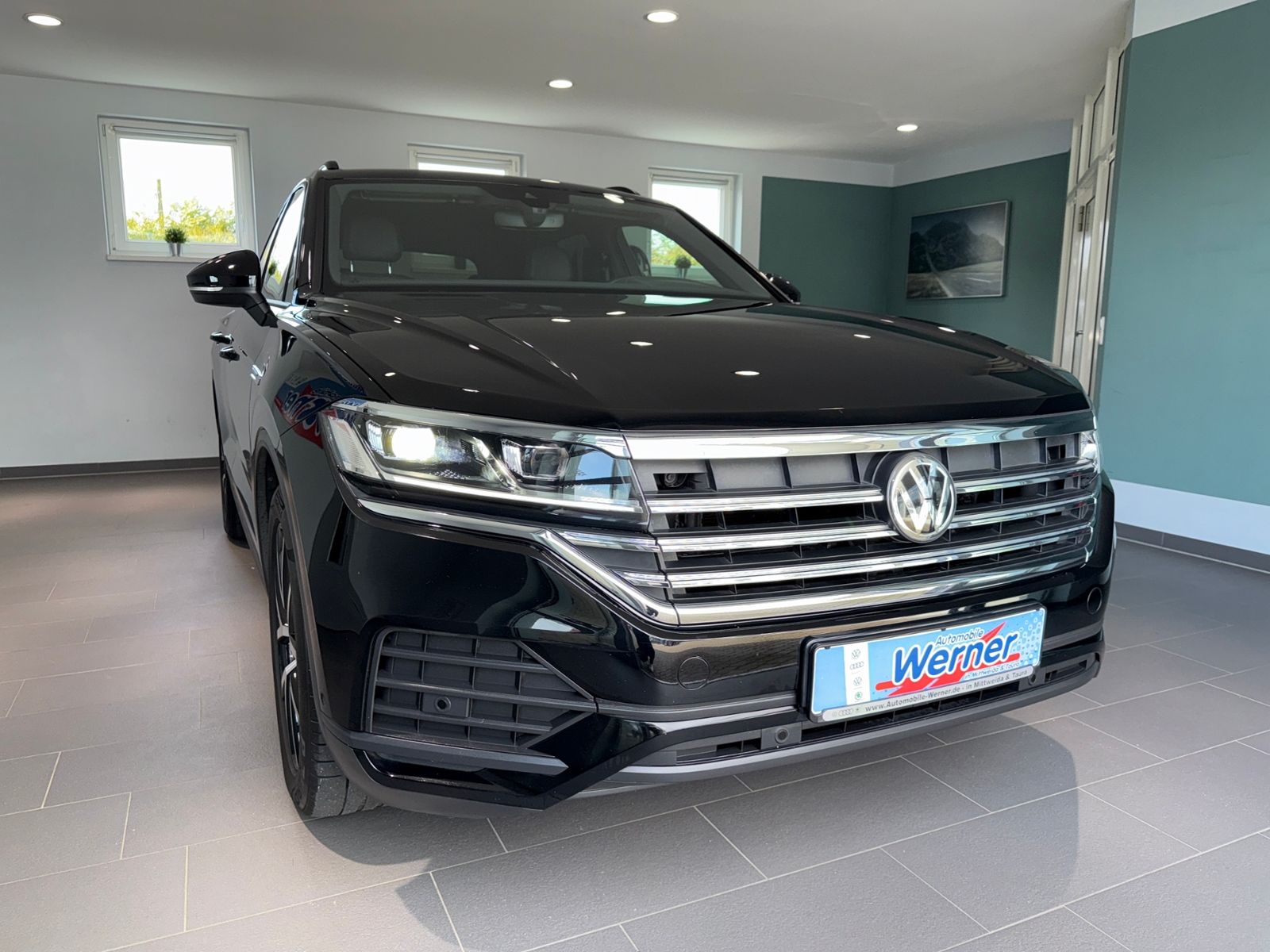 Volkswagen Touareg 3.0TDI V6 4MOTION - Samsaru's Car Outlet