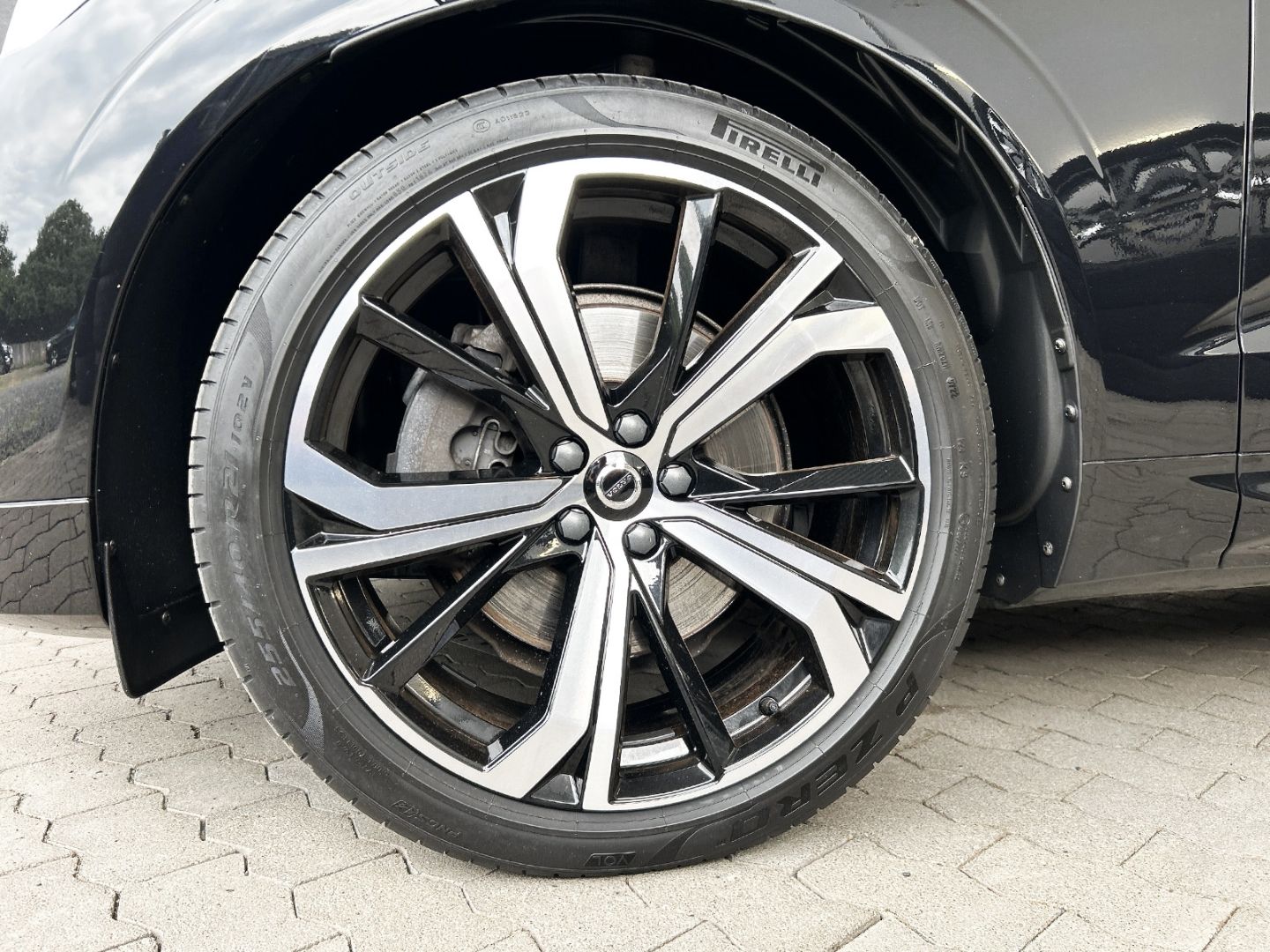 Volvo XC60 R Design AWD B5 Diesel EU6d Bowers+Wilkins