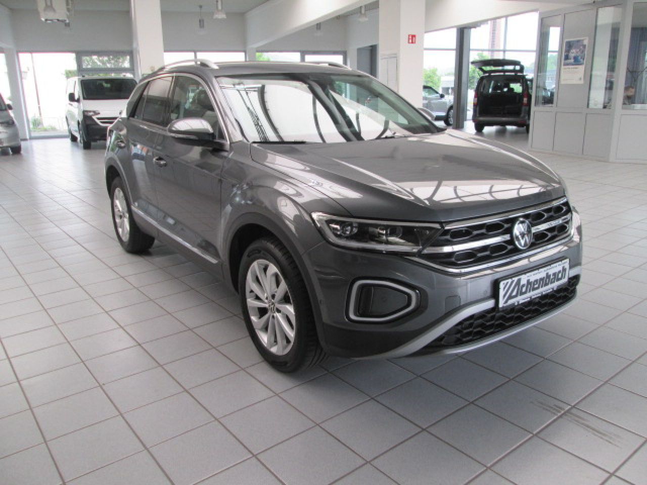 Volkswagen T-Roc Style 2.0 TDI 4Motion DSG - Samsaru's Car Outlet