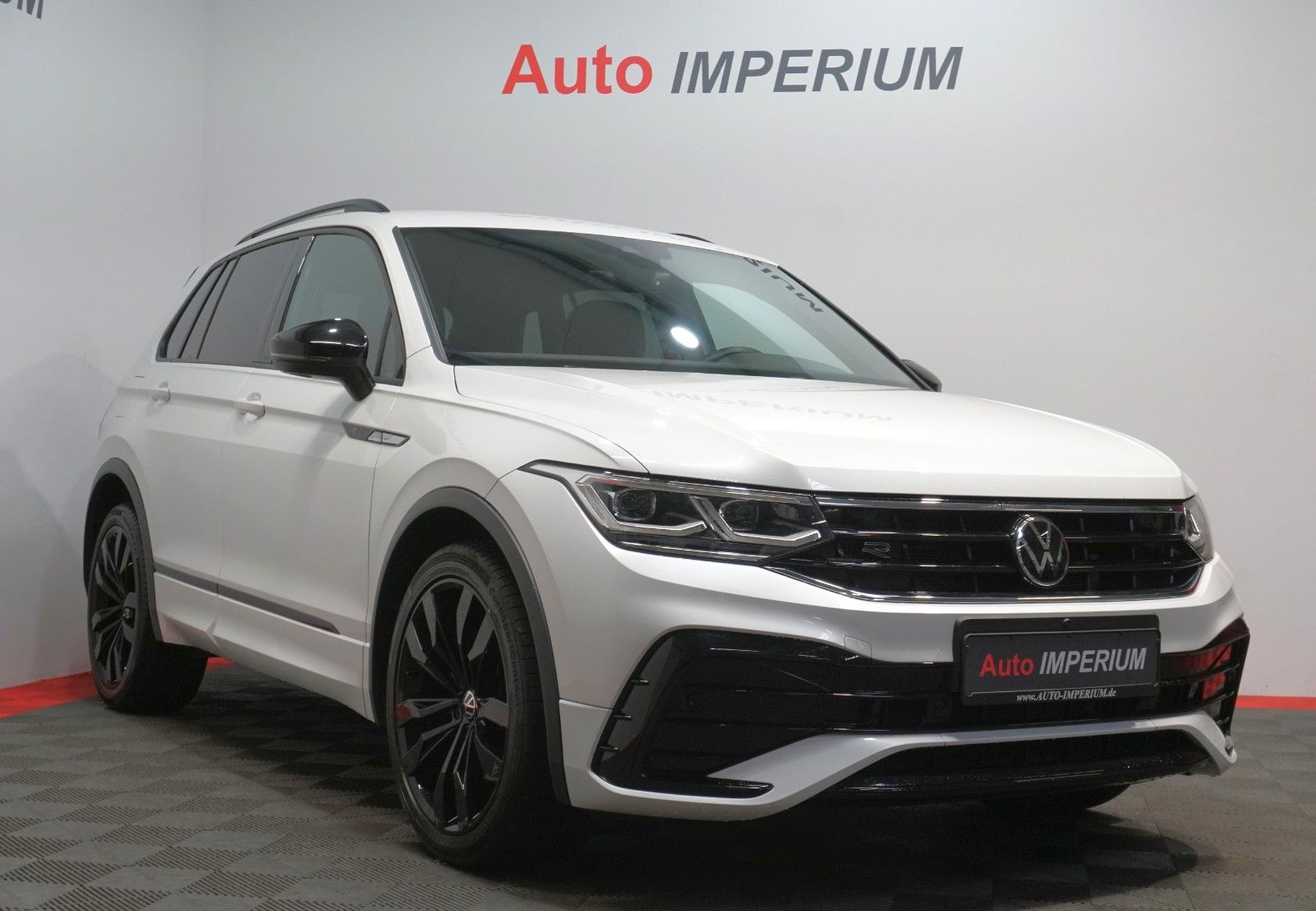 Volkswagen Tiguan R-Line 4Motion 2.0TDI*BlackStyle*IQ.Light