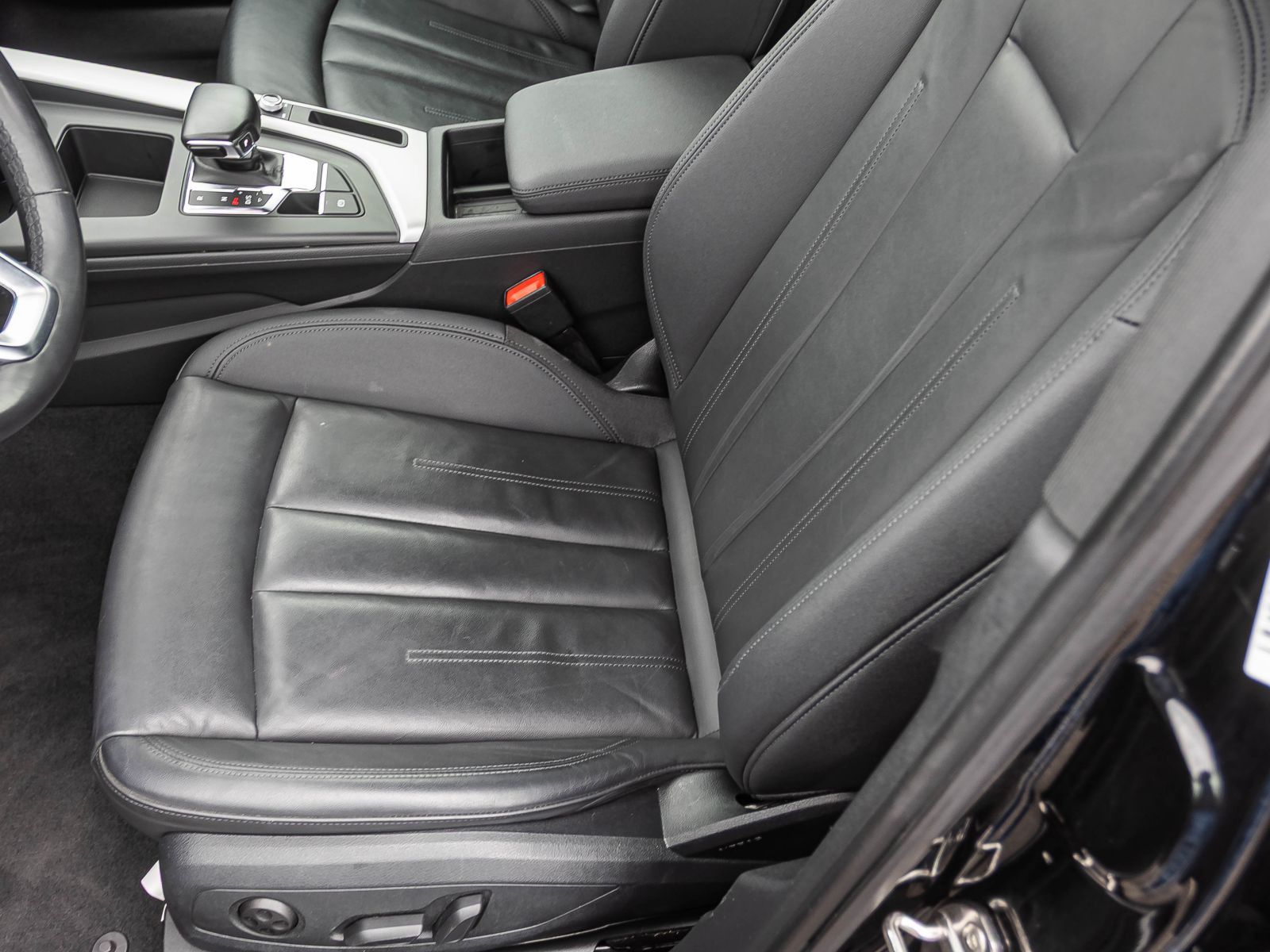 Audi A4 Avant 35TFSI Stronic - Samsaru's Car Outlet