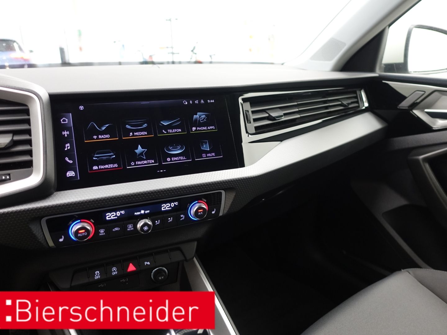 Audi A1 Sportback 25 TFSI S tronic line - Samsaru's Car Outlet