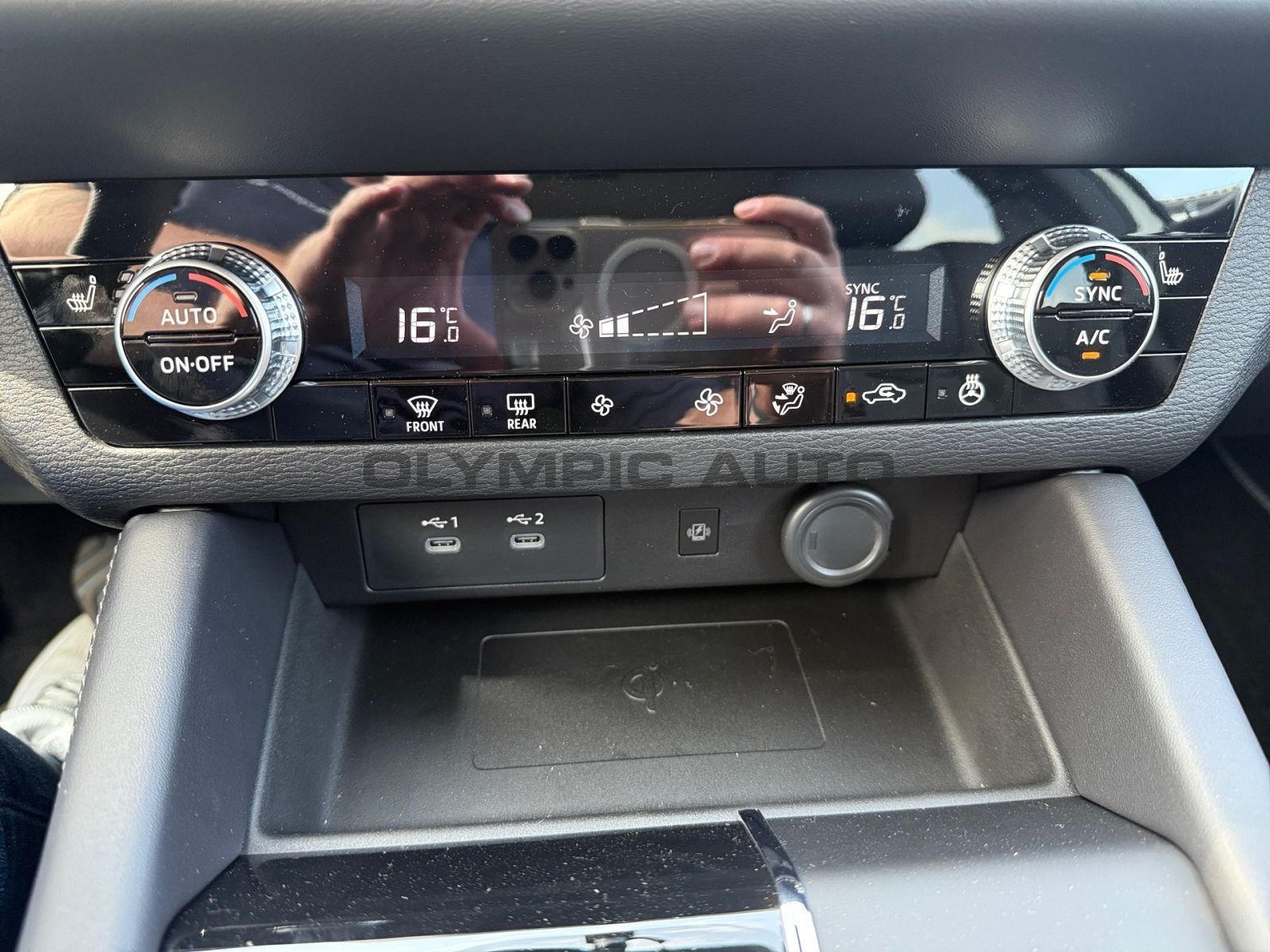 Mitsubishi Plug-in Hybrid Outlander 2,4l  Intro Edition CAM