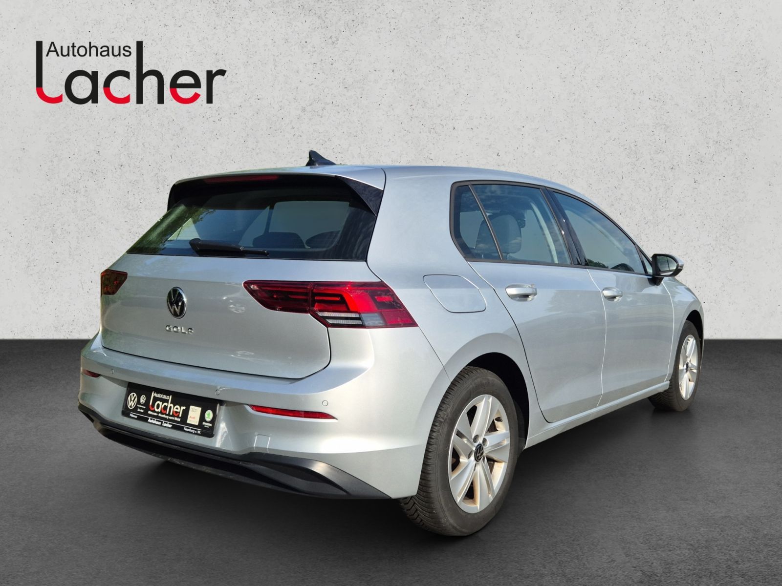 Volkswagen Golf Life 1.5 TSI - Samsaru's Car Outlet