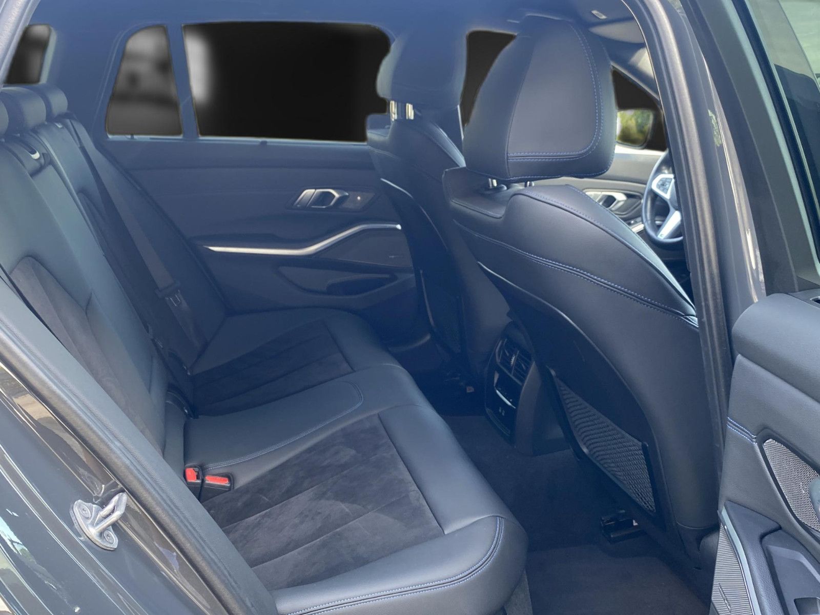 BMW 320 d xD M Sport - Samsaru's Car Outlet