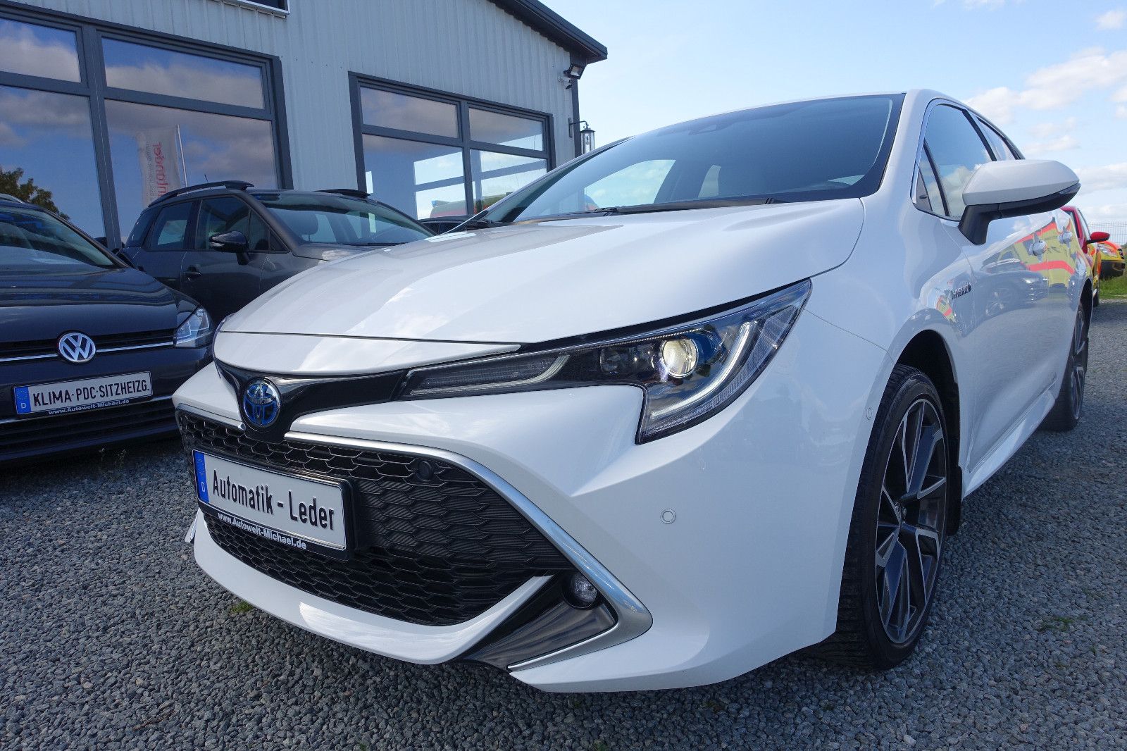 Toyota Corolla 2.0 Hybrid - Samsaru's Car Outlet