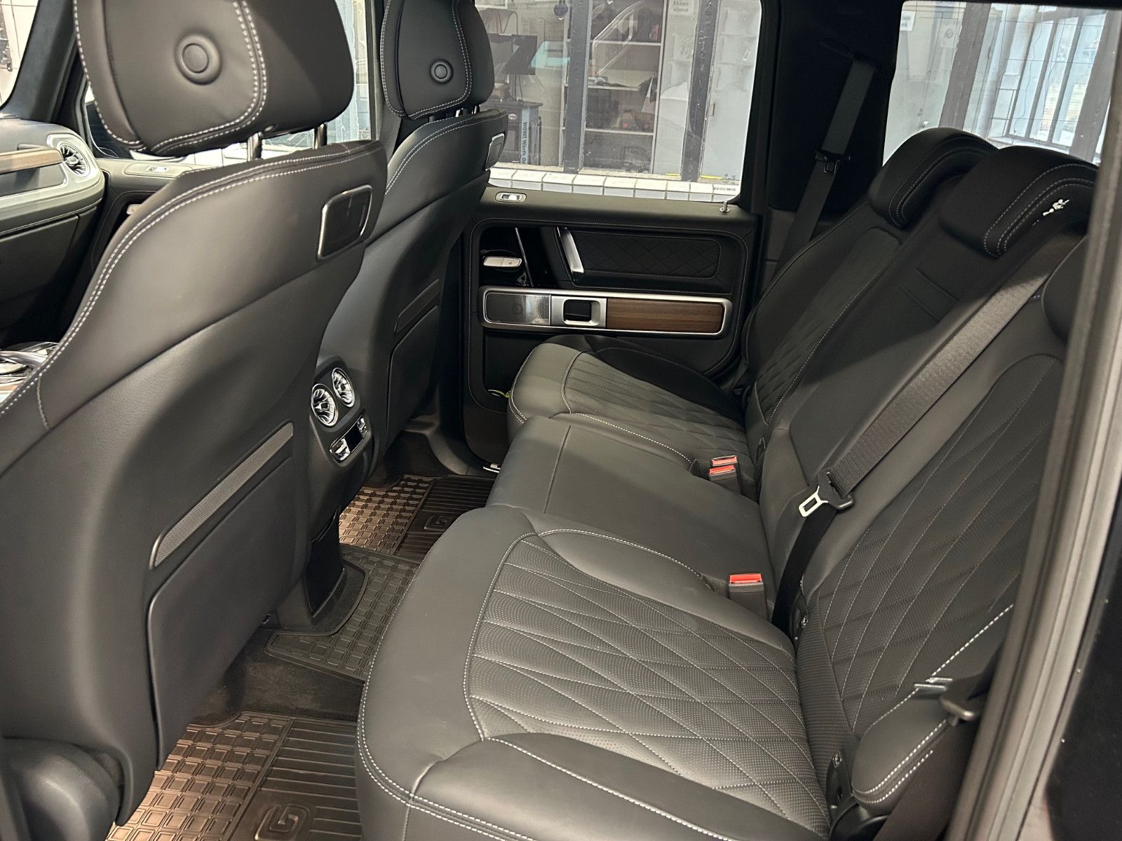 Mercedes-Benz G 400 AMG-Line - Samsaru's Car Outlet