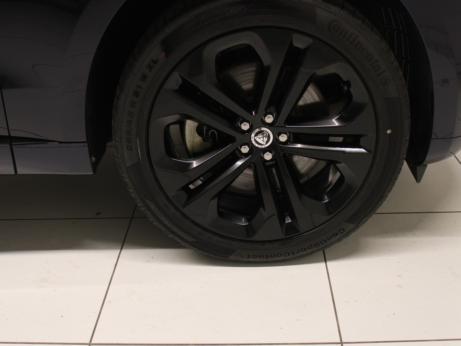 Jaguar F-Pace D300 R-Dynamic HSE AWD inkl. Winterkomple
