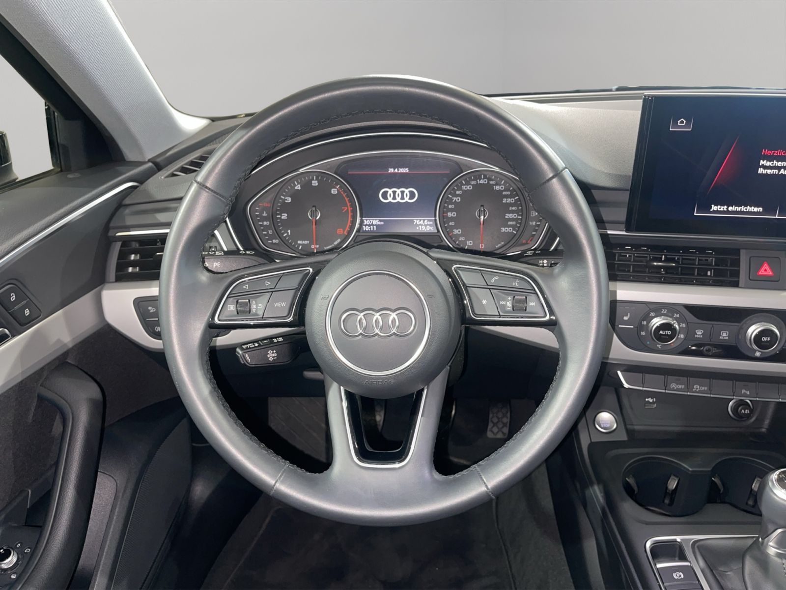 Audi A4 Avant 35 TFSI - Samsaru's Car Outlet