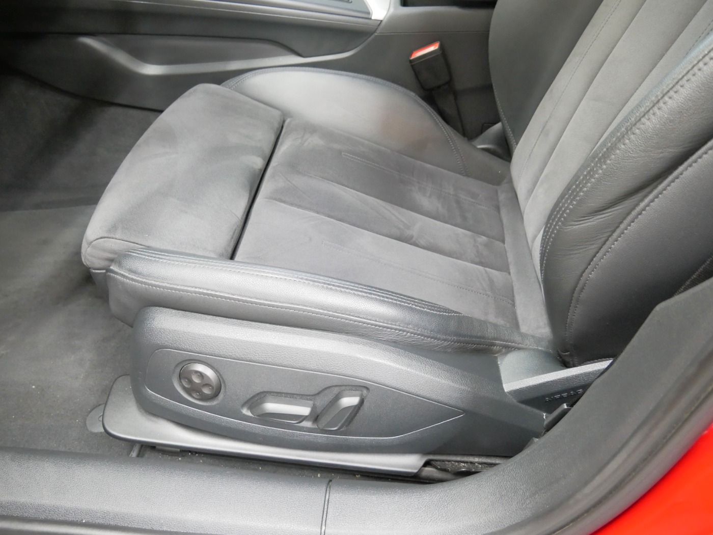 Audi A4 allroad 40 TDI quattro S tro. MATRIX AHK PANO