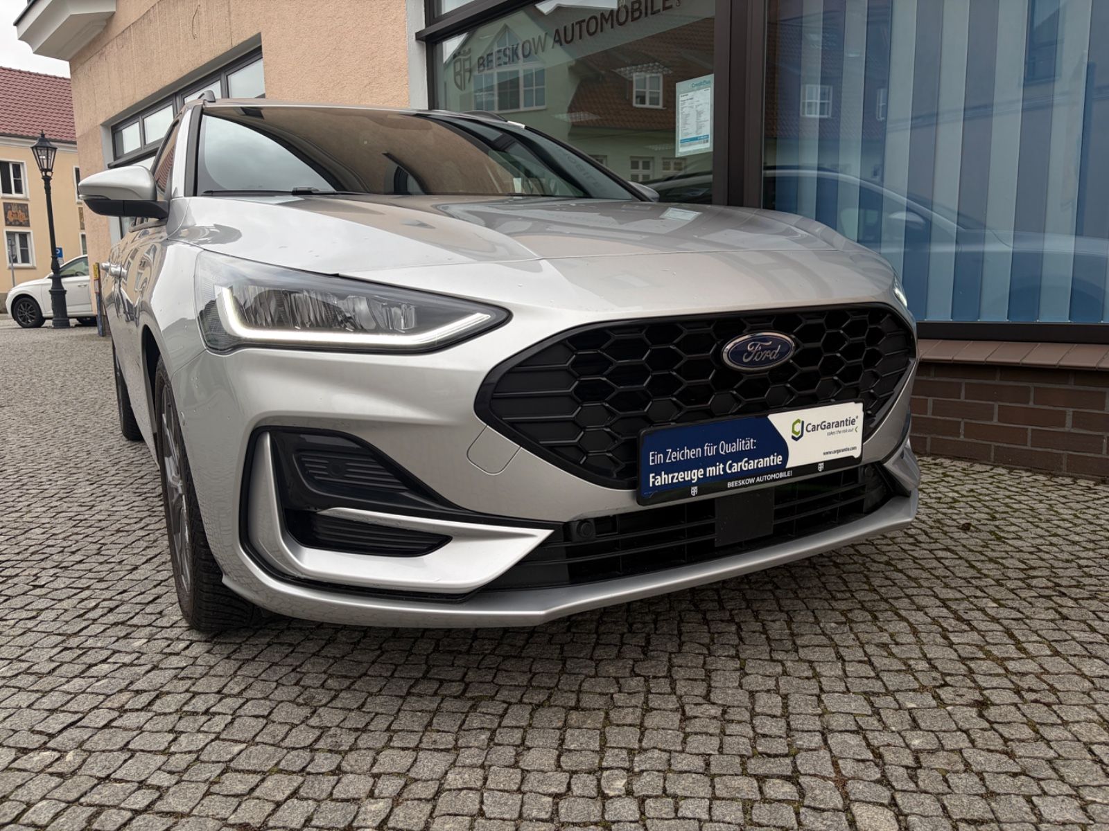 Ford Focus Turnier ST-Line X Automatik Kamera LED Nav