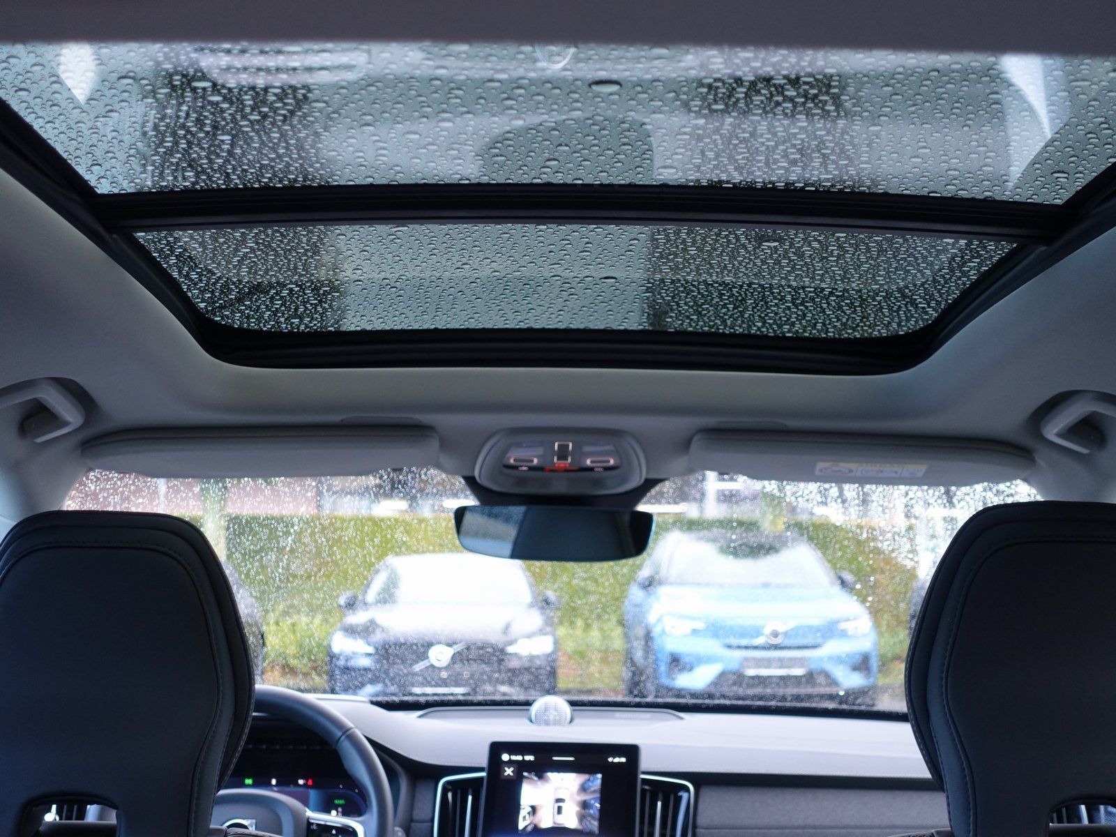 Volvo XC90 Plus Dark T8 AWD Plug-in Hybrid/B&W/Four-C